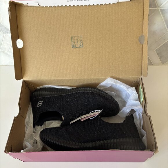 8.5 Charlize Black Textile Padded Sole Slip On Lace Decor Pull Low Top Sneaker - Picture 1 of 14